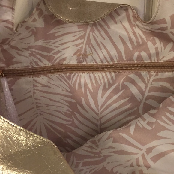 Stella and Dot gold switcharoo tote. - Picture 3 of 3